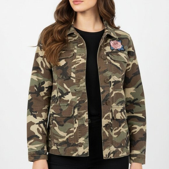 NEW PacSun Women's  Size S Camo Rose Swans Flower Embroidered Jacket Shacket - Picture 1 of 12